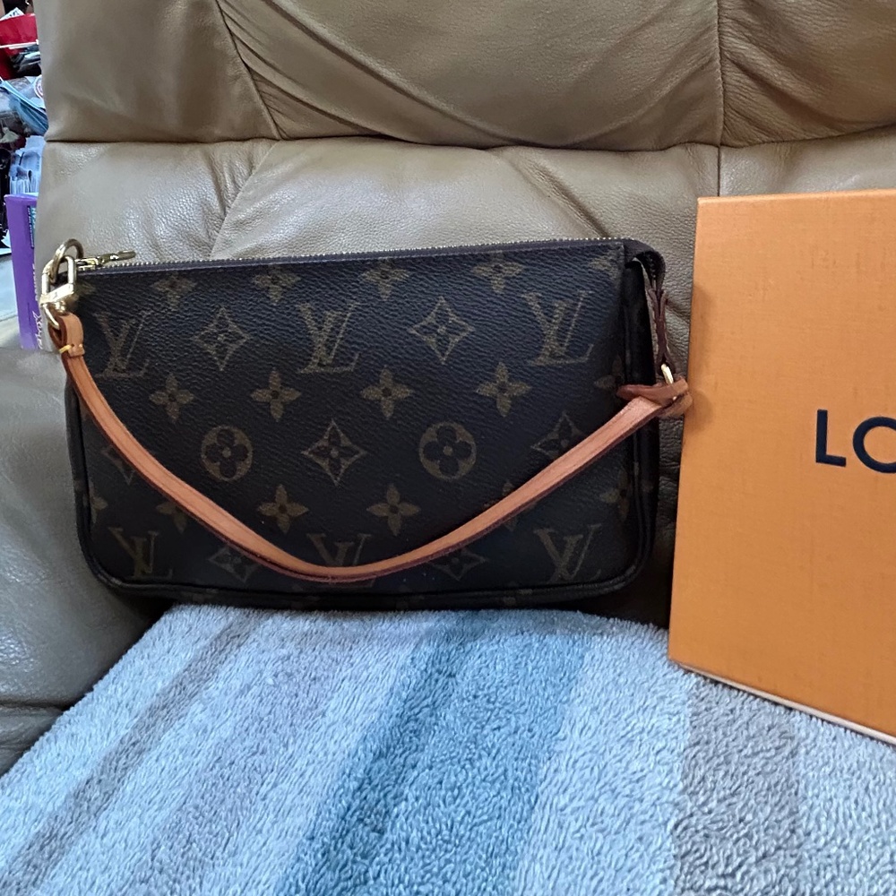 🌹 Beautiful Louis Vuitton Pochette Accessories🌹